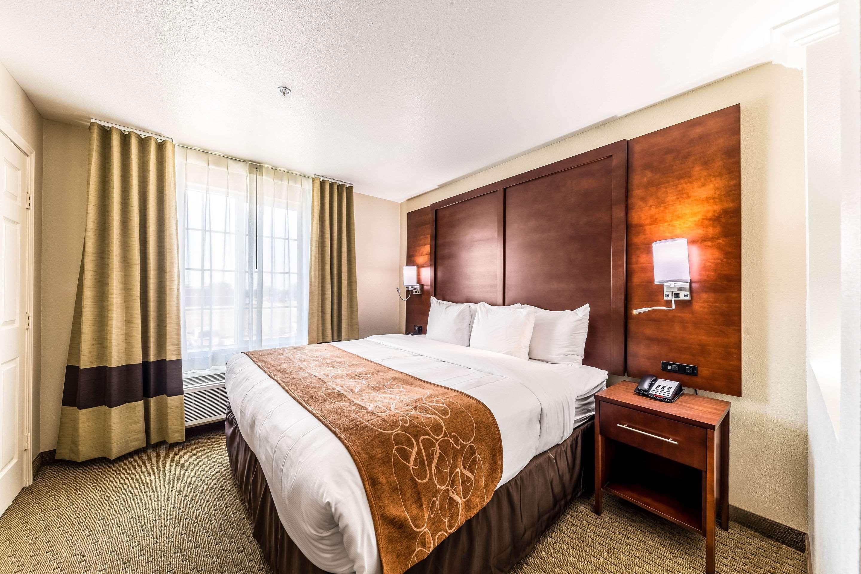 Comfort Suites Grand Prairie - Arlington North Buitenkant foto