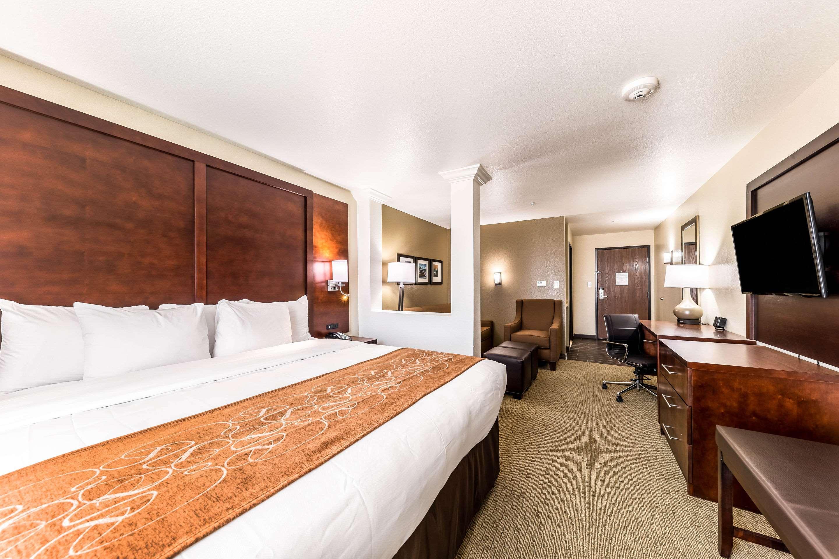 Comfort Suites Grand Prairie - Arlington North Buitenkant foto