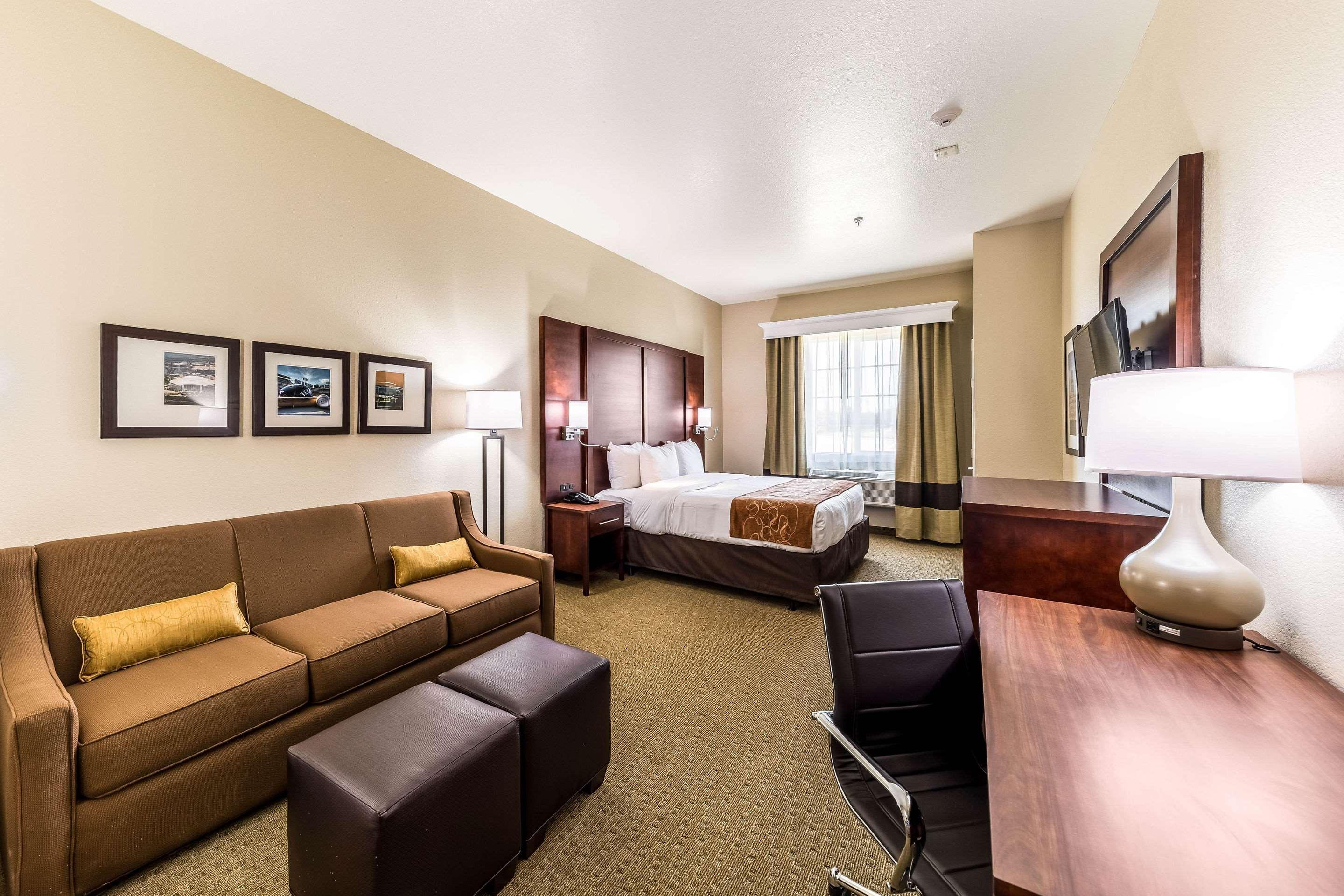 Comfort Suites Grand Prairie - Arlington North Buitenkant foto