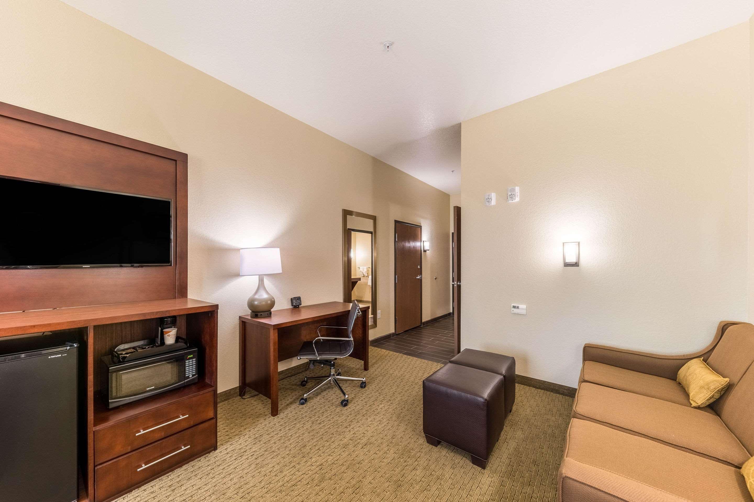 Comfort Suites Grand Prairie - Arlington North Buitenkant foto