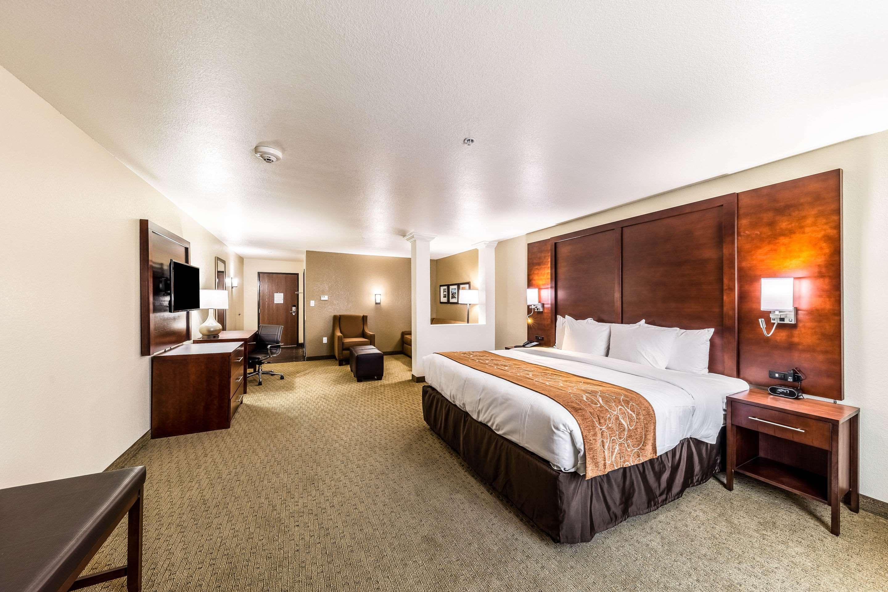 Comfort Suites Grand Prairie - Arlington North Buitenkant foto