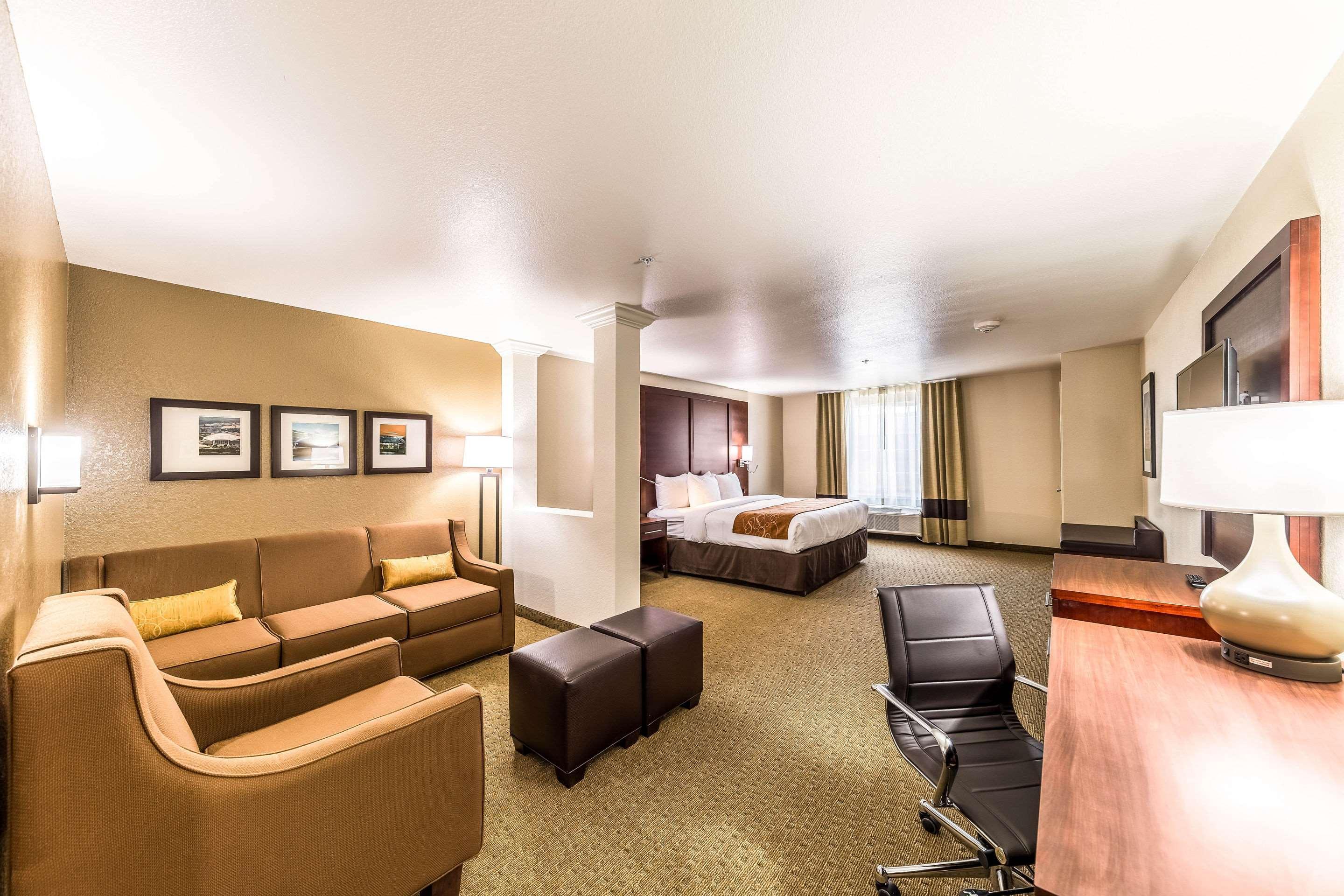 Comfort Suites Grand Prairie - Arlington North Buitenkant foto