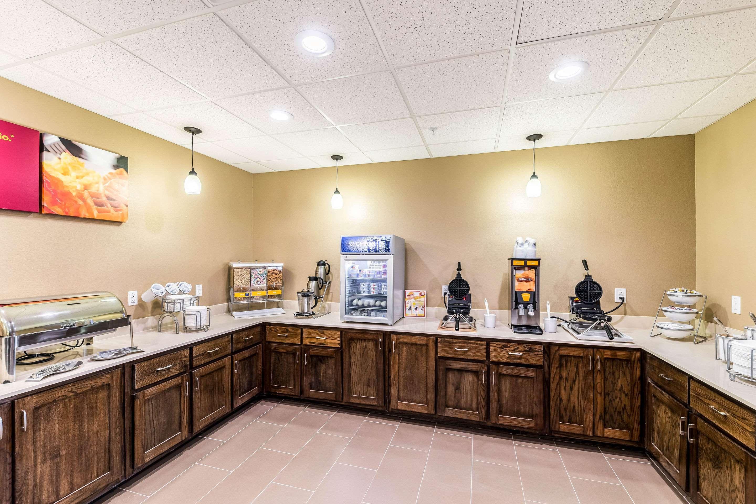 Comfort Suites Grand Prairie - Arlington North Buitenkant foto